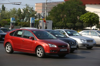 Dealerii auto au ajuns să domine şi vânzările online de maşini, cu 55% din anunţurile postate în acest an