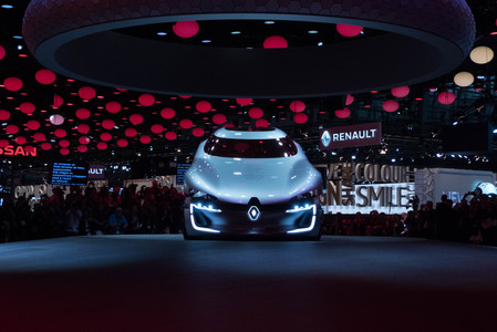 Salonul Auto de la Paris: Cum arată viitorul de sub capota maşinilor electrice care au luat cu asalt cea mai mare expoziţie europeană - GALERIE FOTO