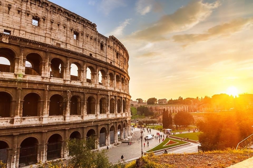 Paravion: Roma este cea mai populară destinaţie de city-break în rândul românilor, cu 40% din rezervările din octombrie