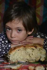 Vel Pitar: Circa 5-6% dintre pâinile comercializate în România sunt produse congelate importate, care sunt decongelate şi vândute ca franzele proaspete
