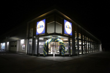 Lidl a mărit din octombrie salariile angajaţilor, câştigul minim brut urcă la 2.200 lei