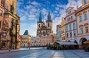 Paravion: Praga, Roma, Milano şi Amsterdam au atras cei mai mulţi români în city break-uri în această toamnă, vânzările au crescut cu 30%