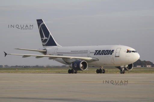 Ultimul avion Airbus A310 din flota Tarom a fost retras, acesta a aterizat sâmbătă de la Madrid. GALERIE FOTO