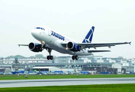 Tarom suspendă cursele directe spre Dubai, Nisa, Geneva şi Amman în perioada iernii, după scoaterea avioanelor Airbus A310 din uz

