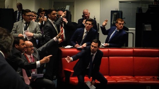 Renumitele canapele roşii de la London Metal Exchange şi-au găsit o nouă casă în China