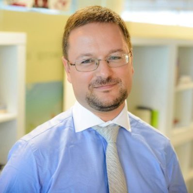BCR l-a numit în funcţia de economist-şef pe un român care a lucrat ca director la NN Cehia