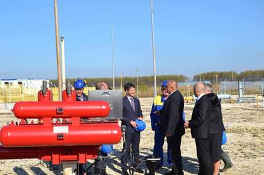 România şi Bulgaria au inaugurat oficial conducta de gaze pe sub Dunăre, cu o întârziere de patru ani. Primele licitaţii pentru rezervarea capacităţii vor avea loc în decembrie