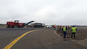 Compania Naţională Aeroporturi Bucureşti a finalizat lucrările de reparaţii la pista 1 de pe aeroportul Henri Coandă