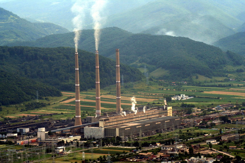 Complexul Energetic Hunedoara susţine că riscă să intre în colaps: "Din cauza lipsei de lichidităţi nu vom mai putea să extragem cărbune şi nici să producem energie şi agent termic"

