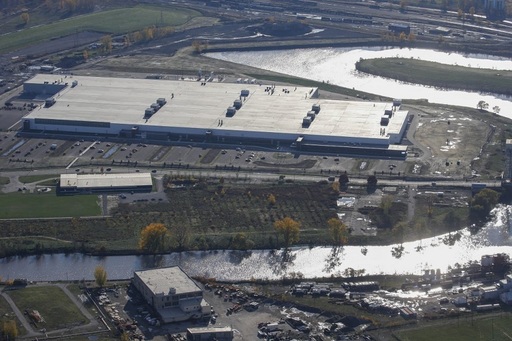 Panasonic investeşte 256 milioane dolari în fabrica Tesla de celule solare Solar City