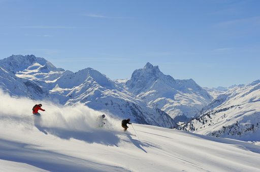 România a încheiat anul trecut cu circa 2.600 agenţii de turism licenţiate, după ce ANT a retras 1.080 de licenţe pe parcursul anului