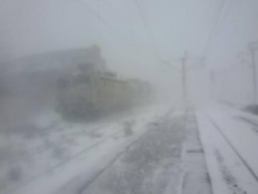 CFR SA: Călătorii din trenul InterRegio Constanţa-Iaşi au fost preluaţi de alt tren, după ce plugul locomotivei s-a rupt. Întârzieri de patru ore în Gara de Nord