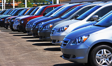 Românii au înmatriculat în 2016 aproape 300.000 de maşini second-hand şi 94.919 autoturisme noi