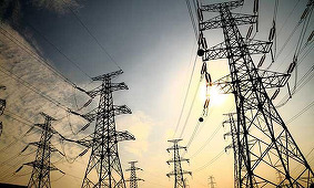 Transelectrica a notificat ministerele Energiei şi Economiei că România este în situaţie iminentă de criză energetică, din cauza consumului-record. Guvernul a aprobat o Hotărâre care permite întreruperea exporturilor şi alte măsuri în caz de forţă majoră