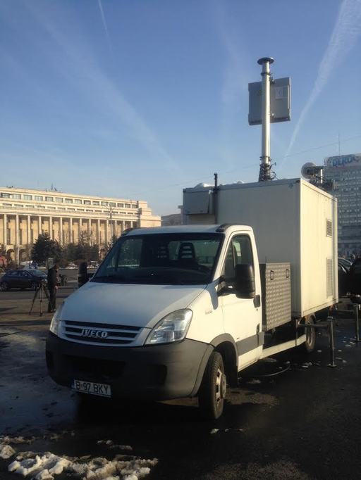 Telekom: Traficul mobil din Piaţa Victoriei a crescut miercuri seară de 15 ori faţă de o zi obişnuită. Compania a trimis o unitate mobilă în zonă, care va rămâne şi în următoarele zile