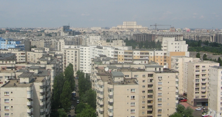 Regatta: Peste 90% dintre românii interesaţi de locuinţe preferă să caute pe internet