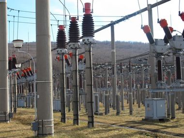 Cehii de la CEZ au investit 7,2 milioane lei în modernizarea staţiei electrice din Mioveni. Compania a programat investiţii de 178 milioane lei în acest an
