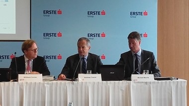 Şeful Erste, grupul care deţine BCR, nu se gândeşte la achiziţii în România. BCR va lansa în 2017 platforma George, ce gestionează situaţia financiară a clienţilor şi poate fi un prim pas în dezvoltarea tehnologiilor de inteligenţă artificială în banking