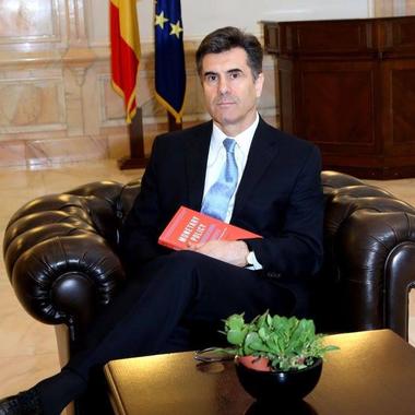 Croitoru, BNR: Singura sursă de venituri pentru asistenţa socială este creşterea economică sustenabilă 
