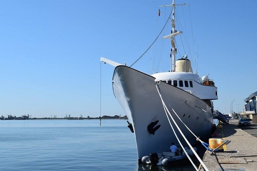 Traficul de mărfuri prin porturile maritime ale României a crescut anul trecut cu 4%, la 46,3 milioane tone. Rusia şi Turcia, principalii parteneri ai României în traficul maritim de mărfuri