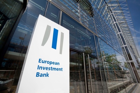 Scandalul emisiilor: BEI cere Franţei să investigheze cum a folosit Renault împrumuturile băncii