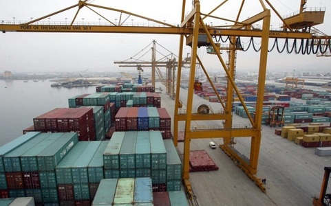 Grecia a primit trei oferte pentru privatizarea portului din Salonic