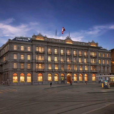 Directorii Credit Suisse propun reducerea bonusurilor lor cu 40%, din cauza nemuţumirii tot mai mari a acţionarilor
