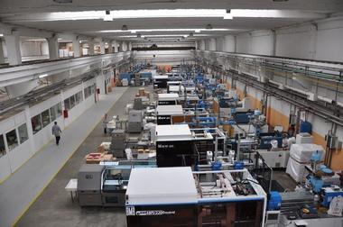 Italienii de la Goldplast, ce produc veselă de unică folosinţă la Topoloveni, şi-au mărit afacerile cu 5,5% în 2016, la 33,4 milioane euro