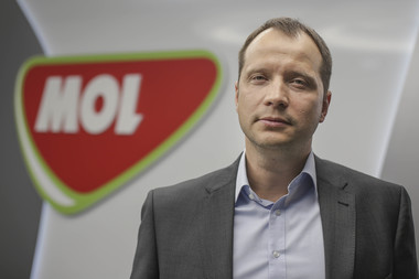 Ungurii de la MOL au numit director financiar peste benzinăriile din România un manager adus din Kurdistanul irakian