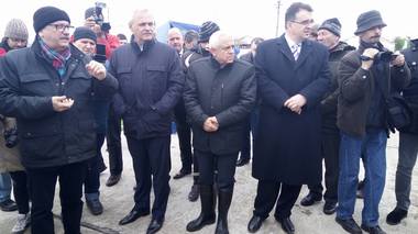 Liviu Dragnea, despre culturile agricole afectate de ninsori: Înainte să anunţăm pacoste şi dezastre în România, haideţi să aşteptăm să vedem în realitate ce se întâmplă 