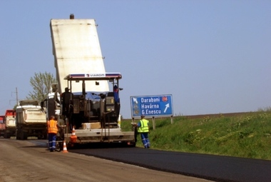 CNAIR: Până la 70% din fondurile de întreţinere pe timp de vară sunt alocate pentru repararea drumurilor naţionale şi a autostrăzilor 