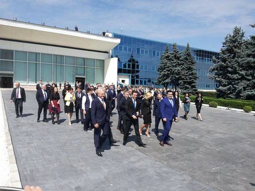Ministrul Transporturilor: În mandatul meu, nu vor fi privatizate niciodată Tarom şi Compania Naţională Aeroporturi Bucureşti 