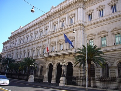 Banca Italiei: Băncile italiene ar putea fi nevoite să îşi revizuiască în scădere activele cu 10 miliarde de euro