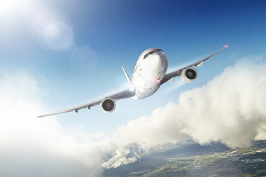 Ministerul Transporturilor: Traficul aerian de pasageri ar putea creşte în România cu 6% pe an până în 2020. În ultimii zece ani, traficul de pe aeroporturile româneşti s-a triplat 