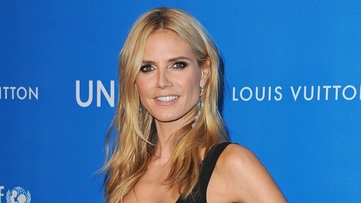 Lidl va comercializa o colecţie vestimentară creată de modelul Heidi Klum