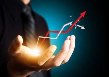 INS confirmă că economia României a crescut cu 5,7% în primul trimestru. Sectorul IT, serviciile, comerţul şi industria au susţinut creşterea PIB, însă construcţiile şi sistemul financiar au scăzut