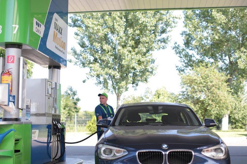 OMV a început să vândă în România o benzină de ultimă generaţie care prelungeşte durata de viaţă a motorului

