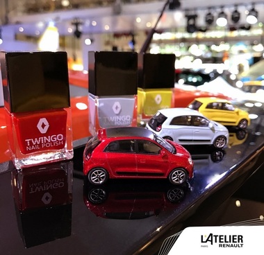 Renault a lansat o ojă care poate corecta zgârieturile de pe maşini, dar grupul este acuzat de sexism