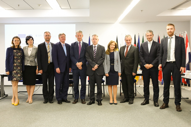 Cinci bănci au semnat acorduri de garantare cu BEI pentru credite de 540 milioane de euro acordate IMM-urilor din România 