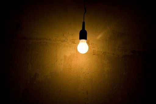 Consumul de electricitate al României a scăzut în primele cinci luni cu 1,9%. Exportul de energie electrică a urcat cu 8,1%