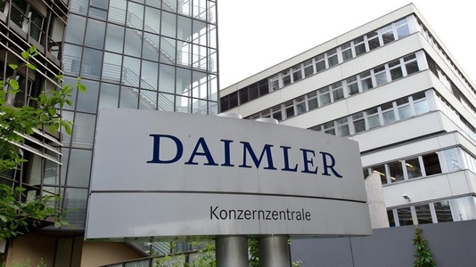 Acţiunile Daimler au scăzut cu 3% în urma informaţiei că a vândut peste 1 milion de vehicule diesel cu emisii excesive