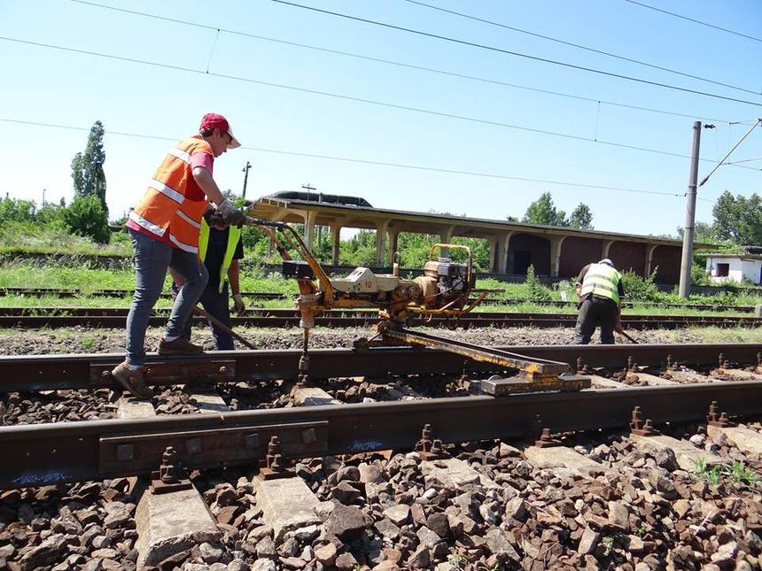 CFR SA are deschise 48 de şantiere pe reţeaua feroviară, iar valoare totală a lucrărilor este de 141,6 milioane lei 