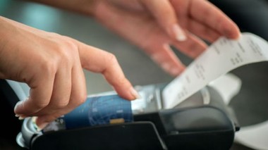 Finanţele şi Loteria desemnează cei 100 de câştigători ai loteriei fiscale pentru bonurile din mai, în a doua etapă de selecţie, după ce 417 persoane au revendicat premiile