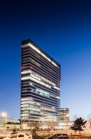 Papalekas a obţinut un nou chiriaş important pentru Globalworth Tower, al doilea cel mai înalt turn din România: Spaniolii de la inditex au închiriat 1.500 mp