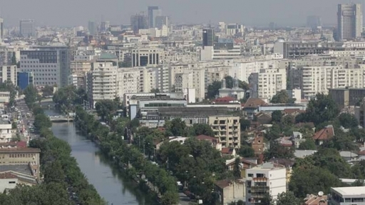 STUDIU: Locuinţele prea mici, problemă importantă pentru români: depresiile şi certurile sunt frecvente atunci când numărul locatarilor îl depăşeşte pe cel al camerelor
