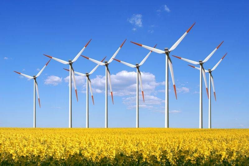 Producătorii de energie eoliană cer autorităţilor mai multă transparenţă în analiza efectuată pe piaţa energiei: Cauzele creşterii preţurilor la energie nu reflectă cu exactitate situaţia reală din piaţă