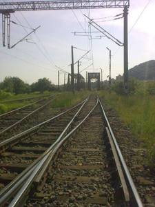 CFR SA a primit cinci oferte pentru reabilitarea a două tronsoane din calea ferată Braşov-Sighişoara, proiect de 700 milioane euro