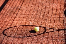 BNR: Suntem de acord să cedăm arenele de tenis dacă găsim o formulă legală de compensare. Nu am avansat niciodată suma de 35 de milioane de euro ca fiind un preţ de vânzare