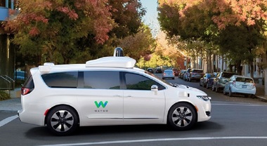 Alphabet lansează în SUA primul serviciu de taximetrie cu automobile fără şoferi