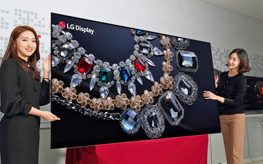 LG prezintă primul televizor cu ecran OLED de 220 de centimetri şi rezoluţie 8K